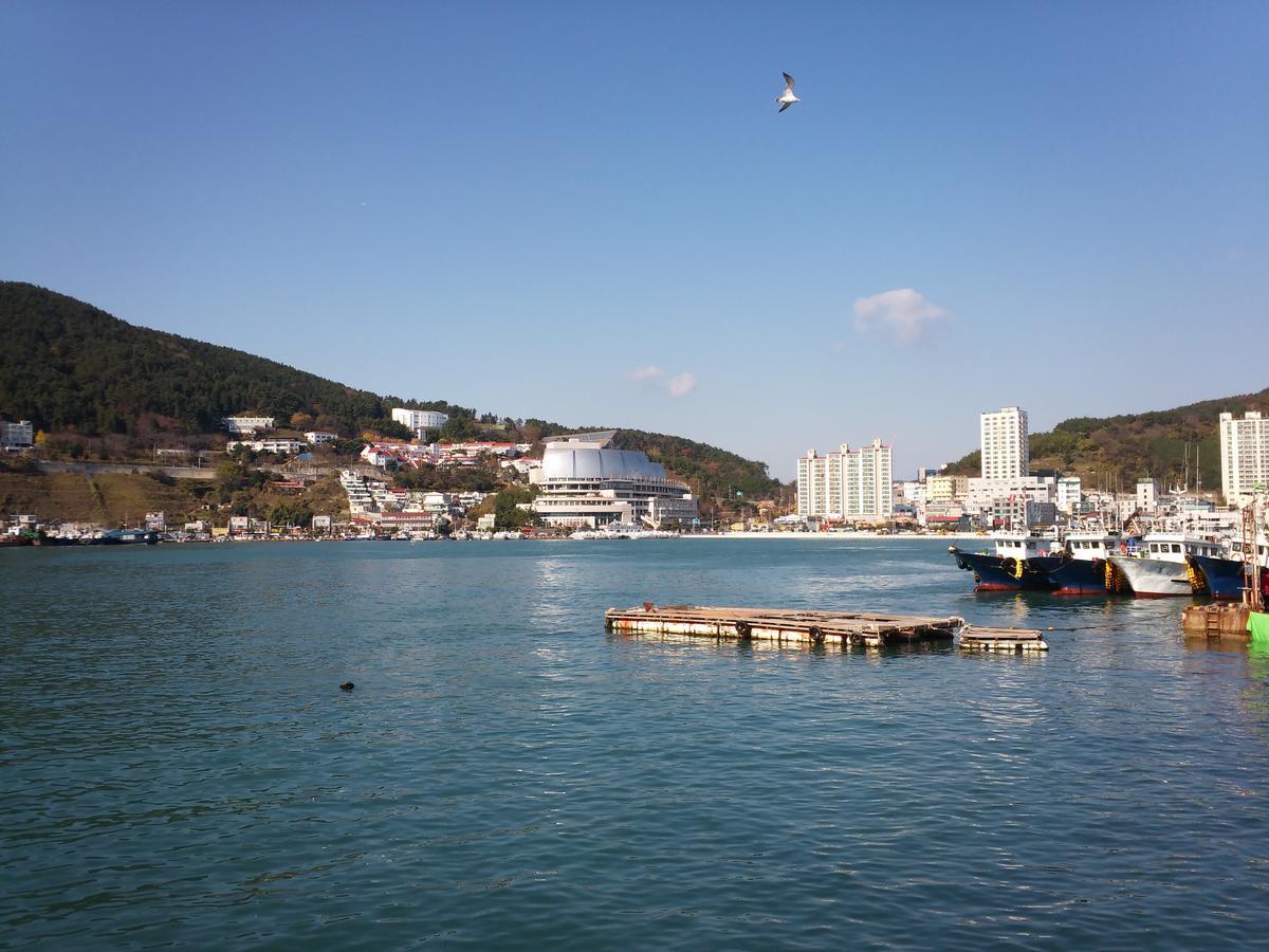 Geoje Jangseungpo Lighthouse Hotel Sodong Екстер'єр фото