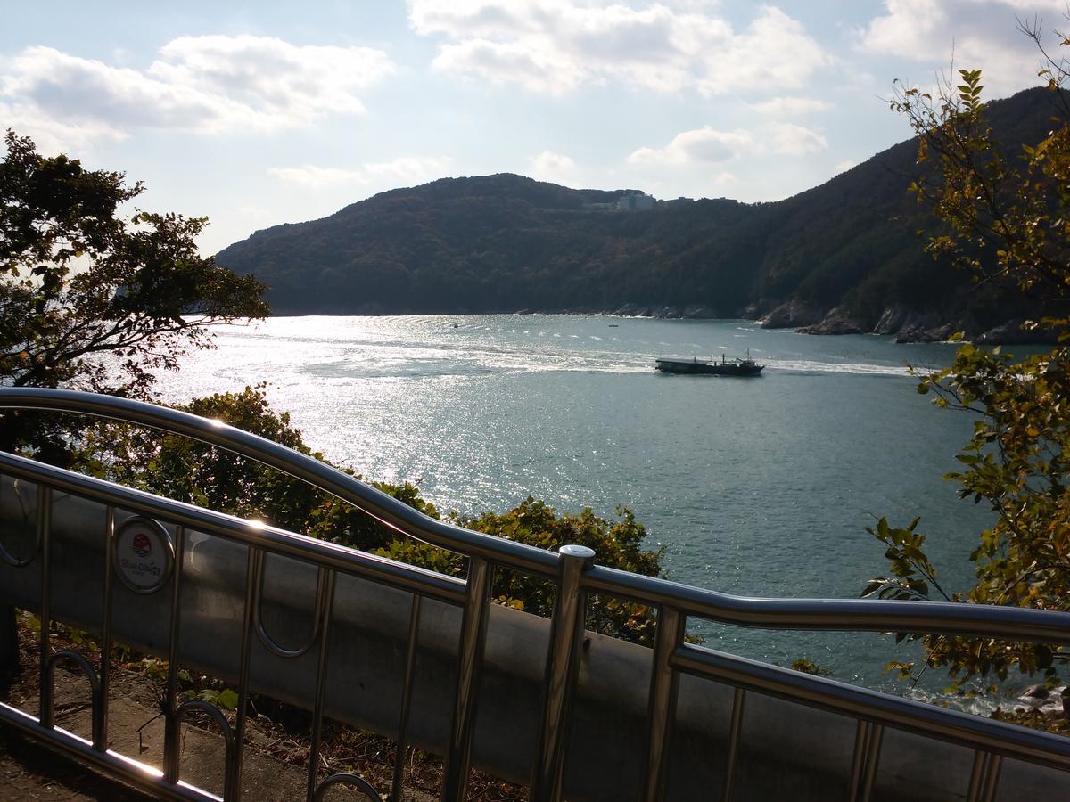 Geoje Jangseungpo Lighthouse Hotel Sodong Екстер'єр фото