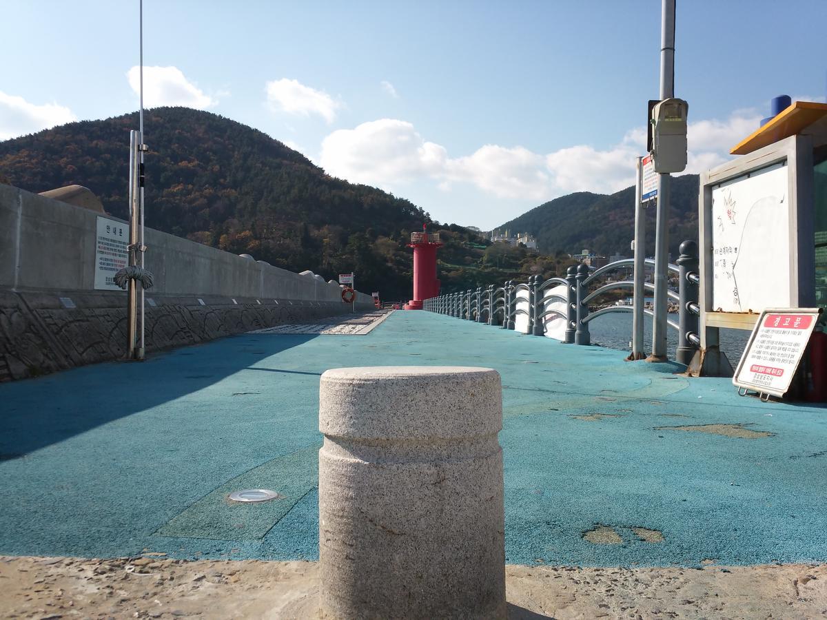 Geoje Jangseungpo Lighthouse Hotel Sodong Екстер'єр фото