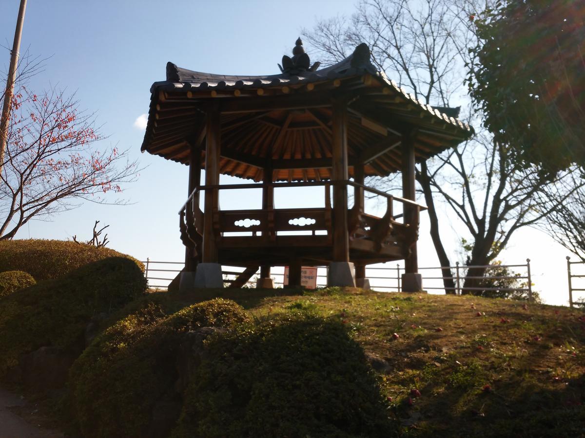 Geoje Jangseungpo Lighthouse Hotel Sodong Екстер'єр фото