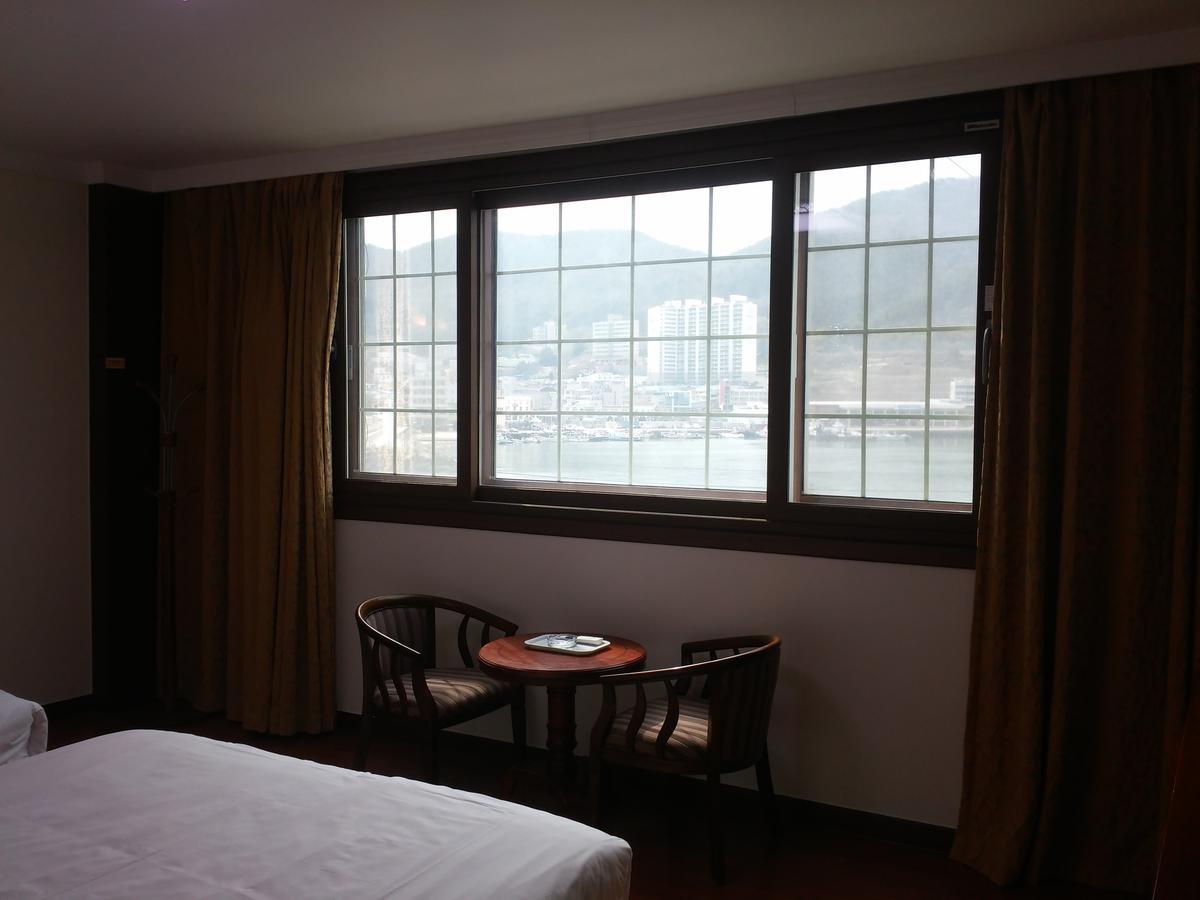 Geoje Jangseungpo Lighthouse Hotel Sodong Екстер'єр фото